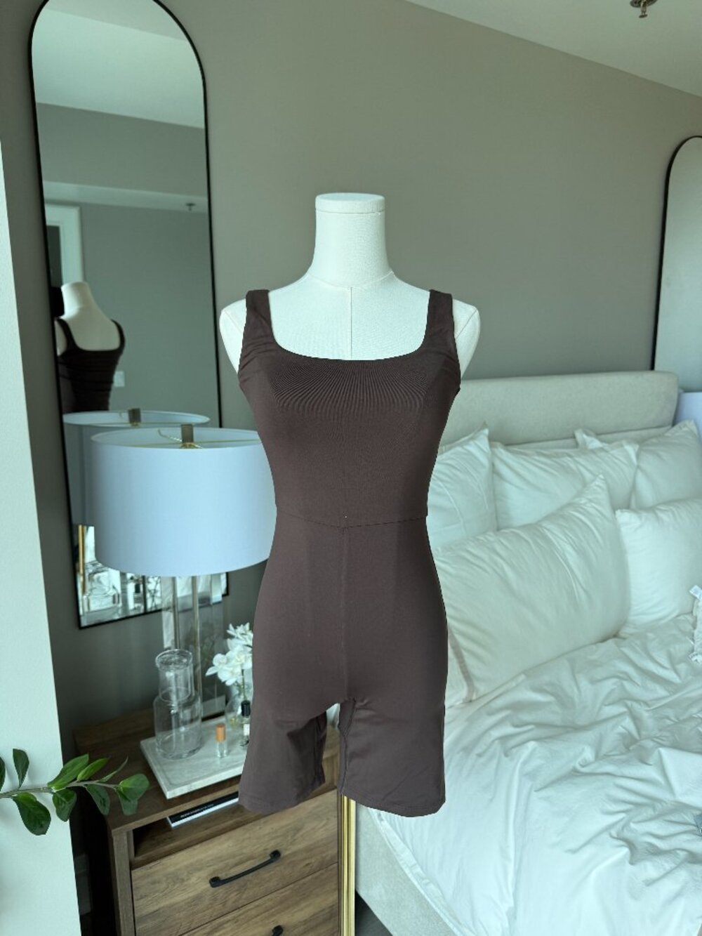 Aritzia Babaton Bodysuit in Brown